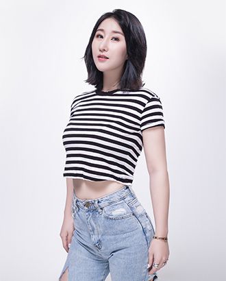 操日本女骚逼视频舞蹈表演部部主任